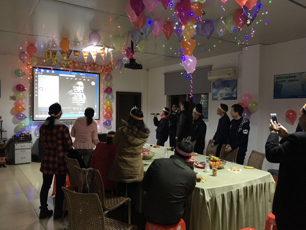 2016年第一季度員工生日晚會(huì)，不歡不散