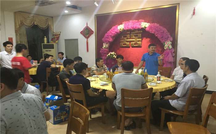 金秋十月，鑫發(fā)喜迎豐收慶功宴
